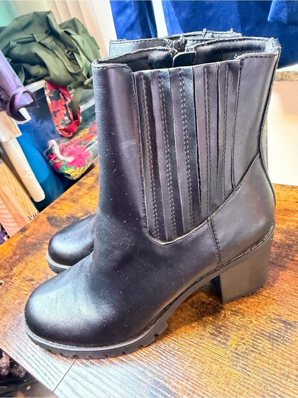 Seychelles Beckham Black Chelsea Block Heel Ankle Booties Moto Size 9.5 NEW